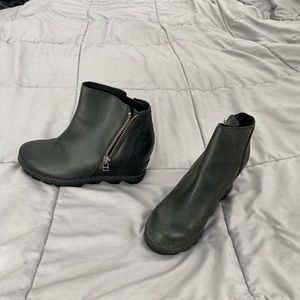 Sorel Joan of Arctic Wedge Chelsea Boots